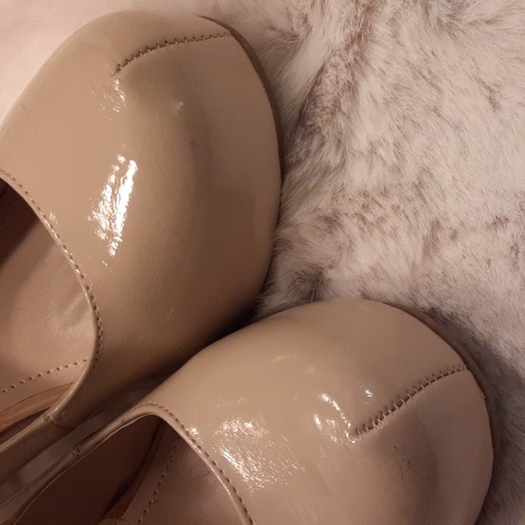 BWWOT* (w/FREE Belt in Nude) Madeline Nude Platform Pumps. Sz 9. Velcro Closure - Picture 2 of 16